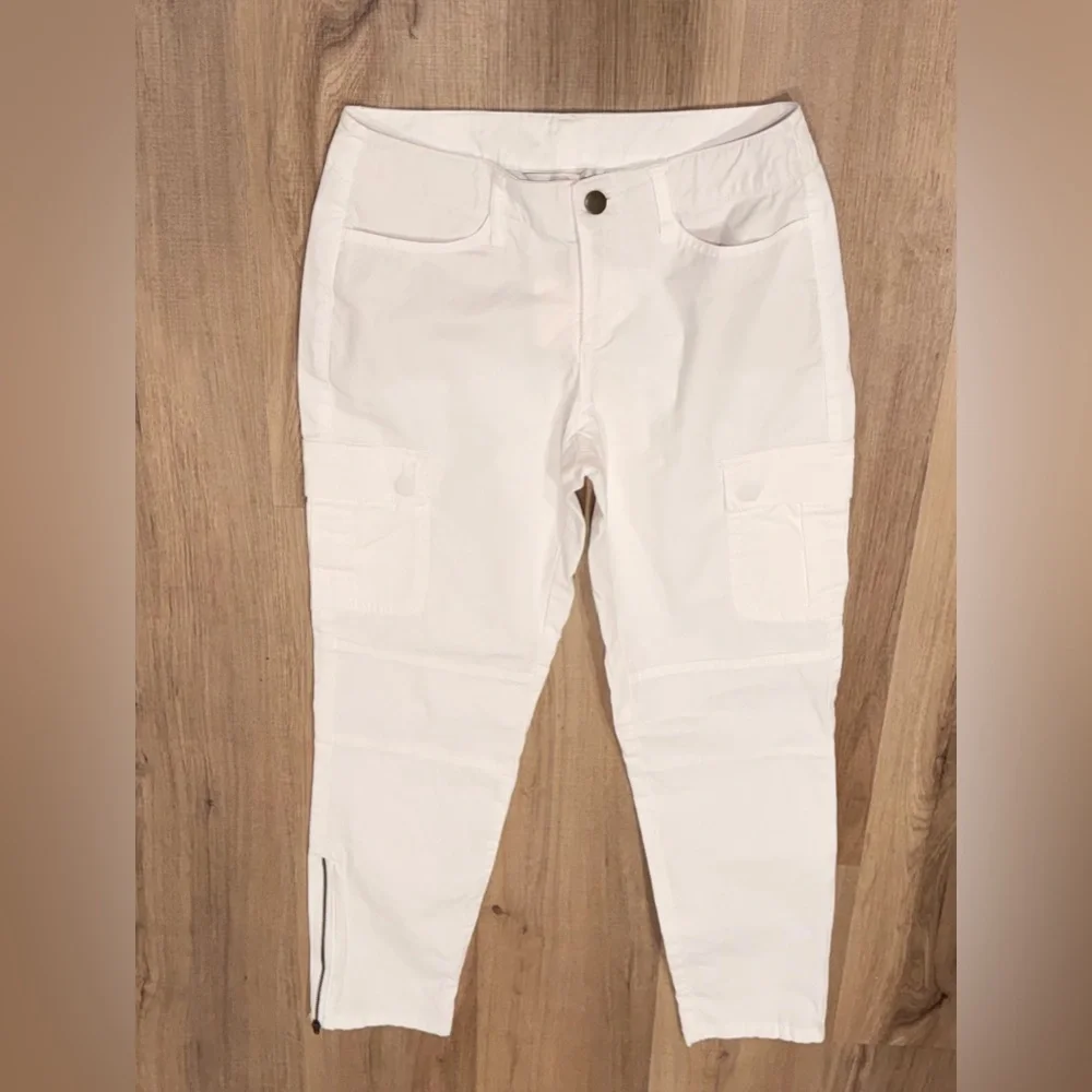 Boston Proper  slim, zipper cargo pant, pure, white women’s size 2  NWT